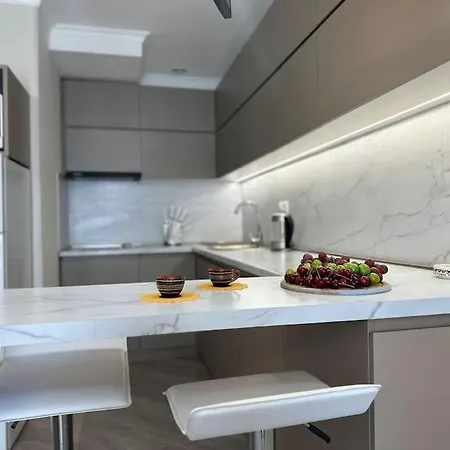 Apt With Terrace To Chill And Mountain View تساجكادزور المظهر الخارجي الصورة